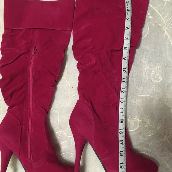 Shoes - Picture 4 of 4